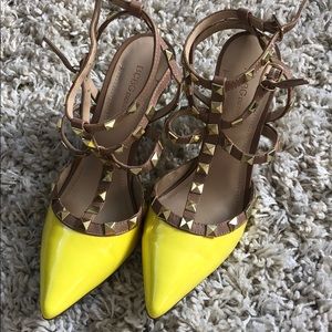 BGBGENERATION DARRON TWO-TONE PATENT PUMP